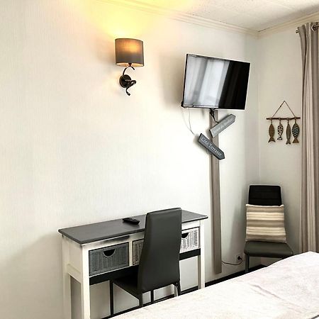 Hotel Lou Marques แซ็งต์-มารี-เดอ-ลา-แมร์ ภายนอก รูปภาพ