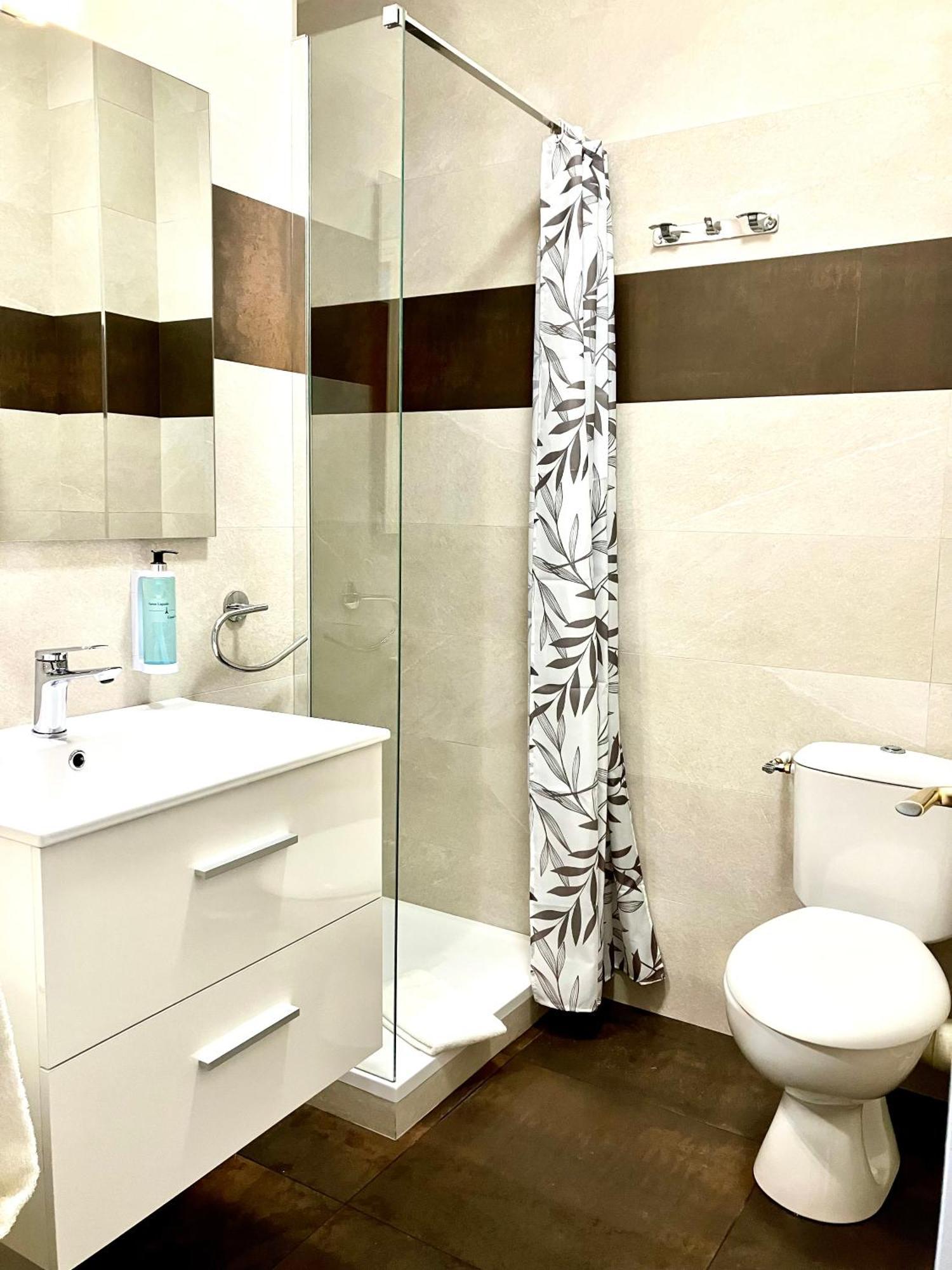 Hotel Lou Marques แซ็งต์-มารี-เดอ-ลา-แมร์ ภายนอก รูปภาพ