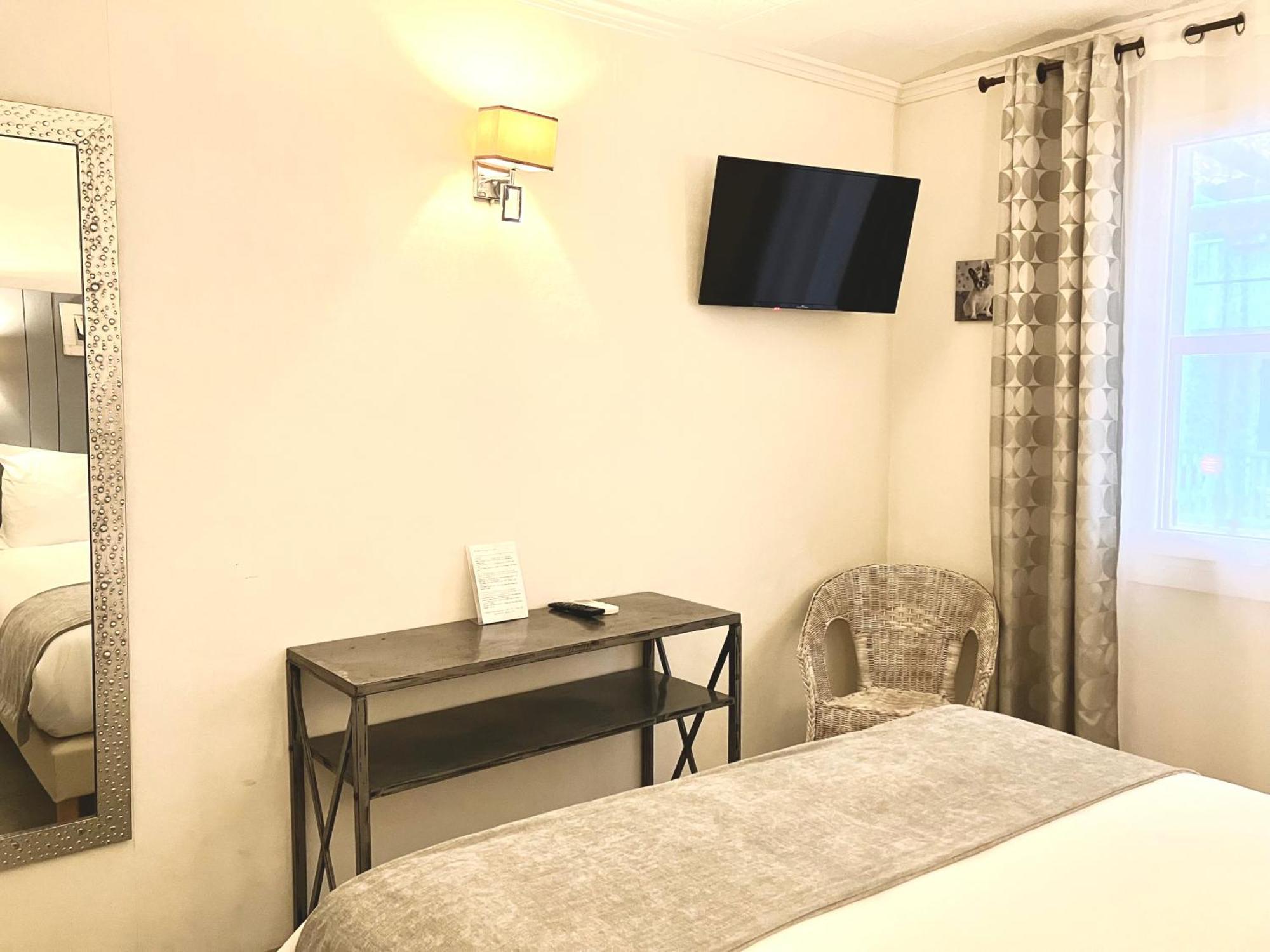 Hotel Lou Marques แซ็งต์-มารี-เดอ-ลา-แมร์ ภายนอก รูปภาพ